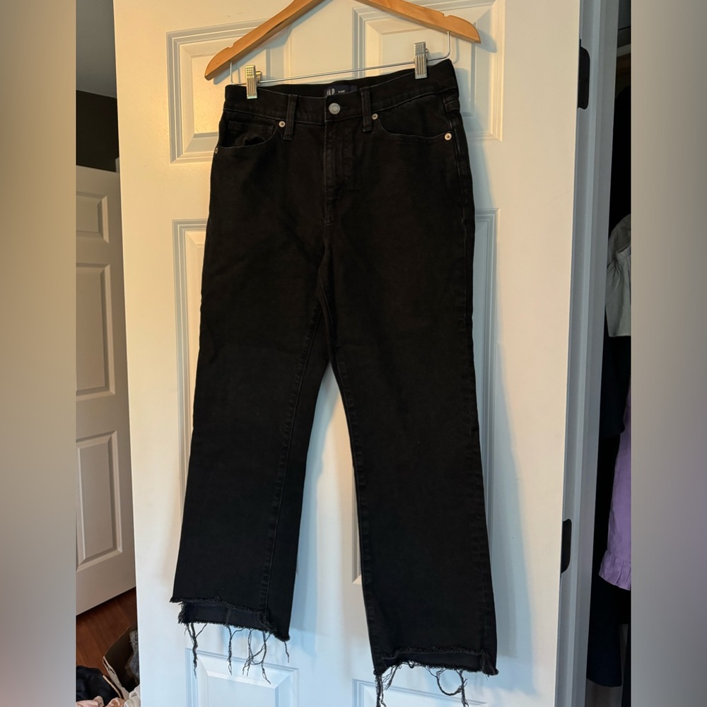 Gap denim raw hem kick fit black jeans size 6/28R